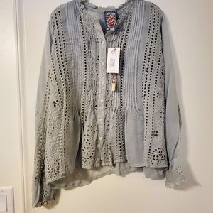 Johnny Was Gray long-sleeved Blouse.  Size XL